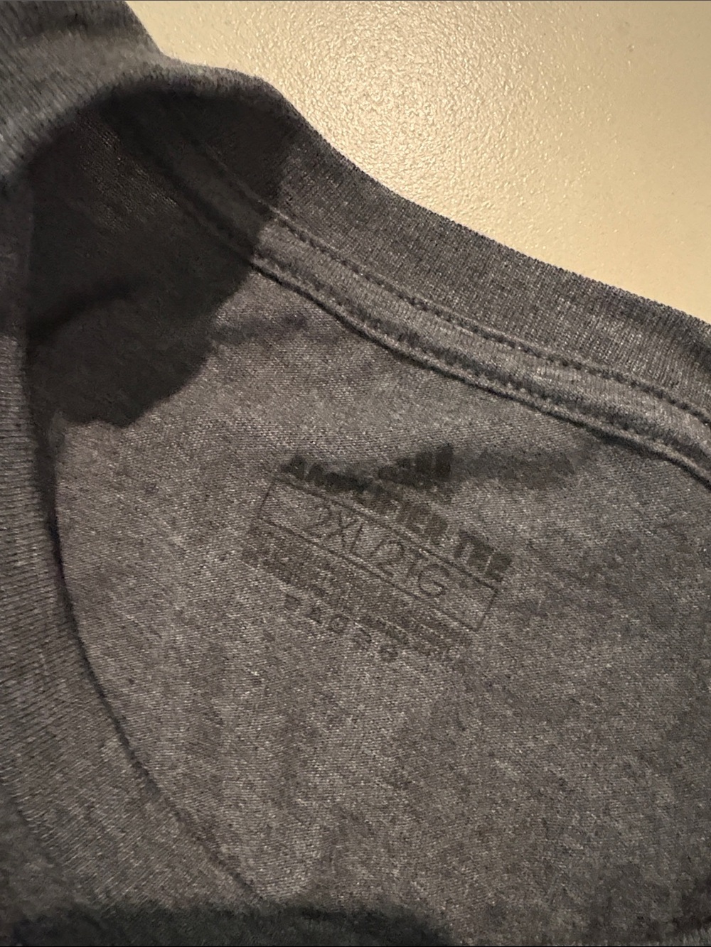 NWT adidas 2XL men’s t shirt 1920 - Picture 4 of 4